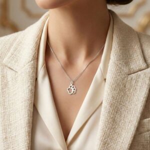 Colar Feminino Pet em Prata 925 com Patinhas – Lupzy™ | Homenagem Delicada a Cães e Gatos