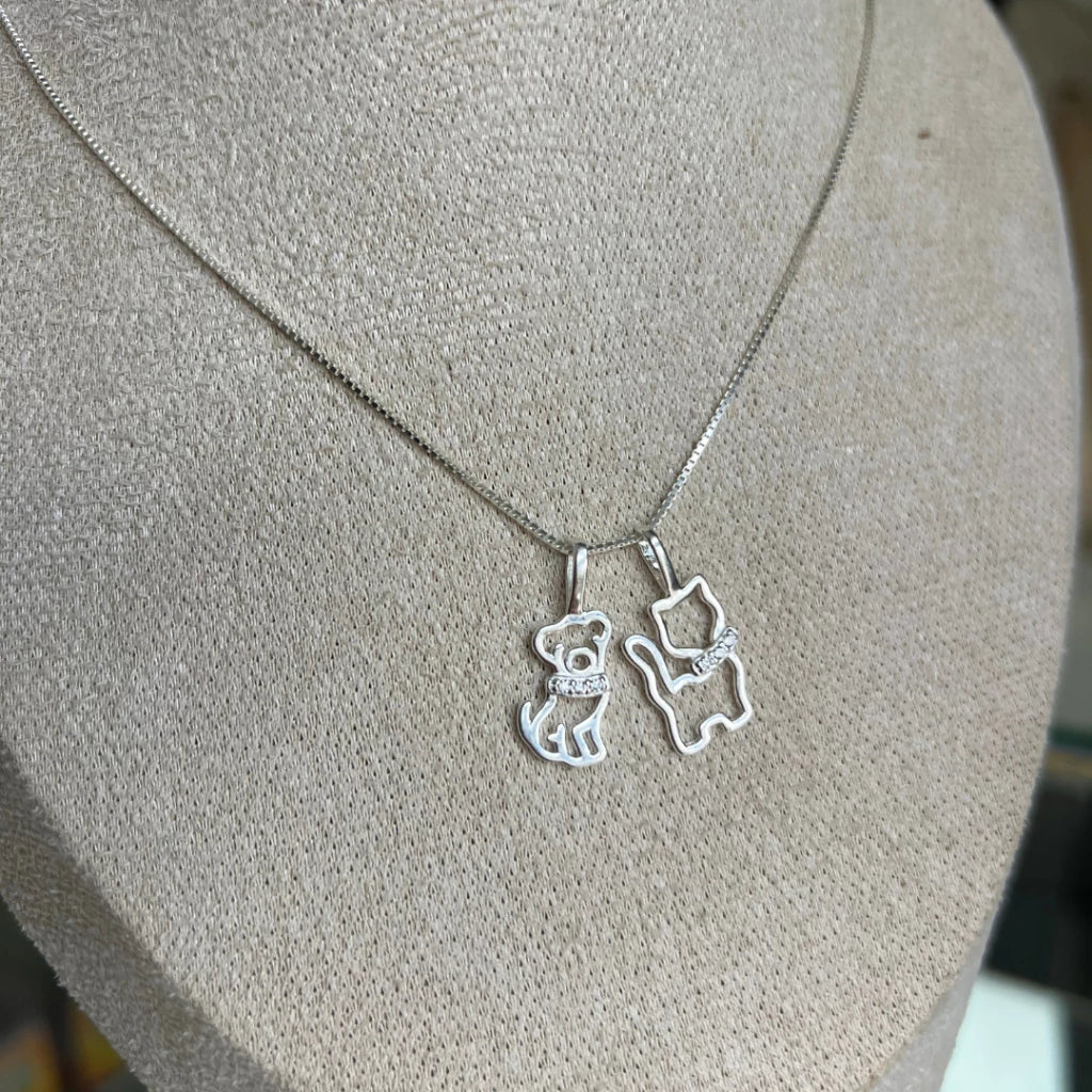 Colar Pets Love em Prata 925 + Zircônias com Pingente de Cachorro ou Gato – Lupzy™ | Amor Pet em Forma de Joia - Imagem 4